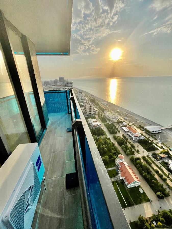 Orbi City Luxury Suite Батуми Экстерьер фото